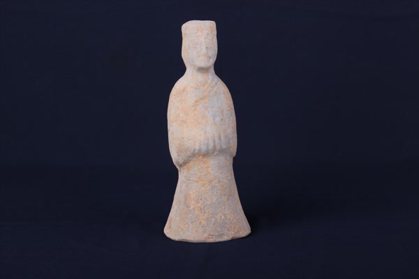 东汉灰陶侍俑