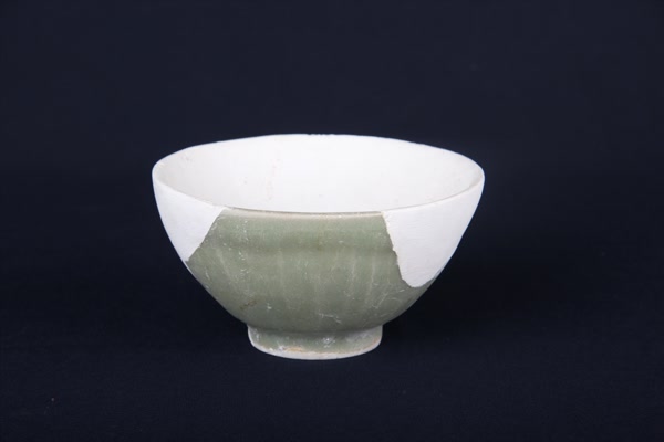 明青瓷碗