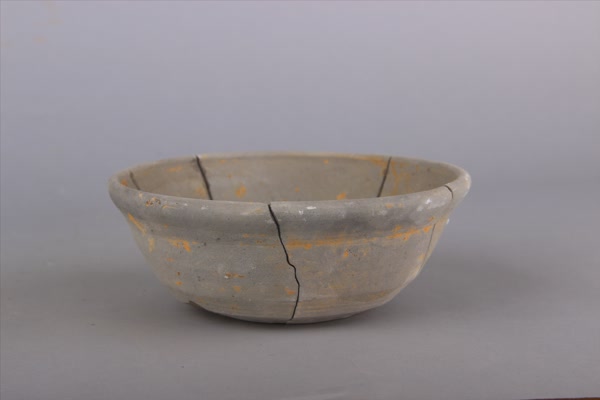 汉灰陶钵