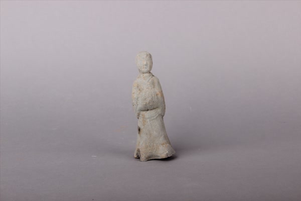 南朝灰陶侍俑