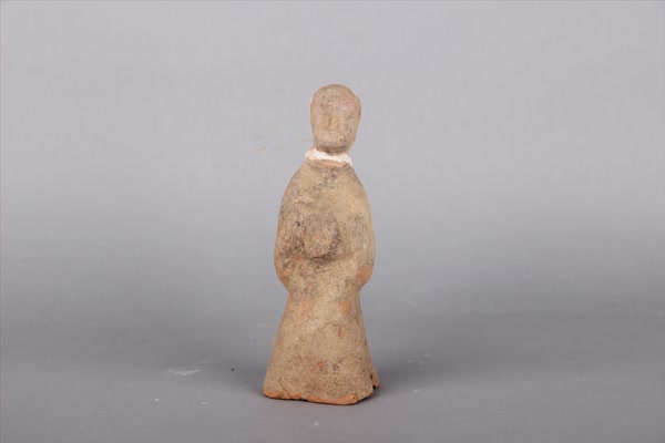 东汉红陶侍俑