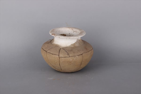 汉灰陶圜底罐