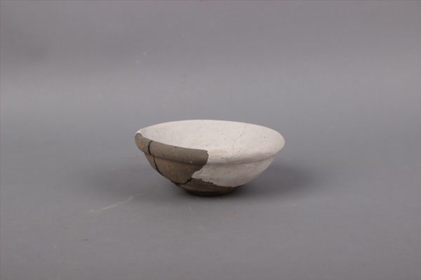 汉灰陶钵