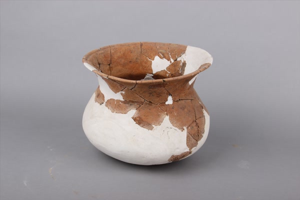 东汉红陶釜