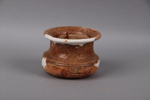 东汉釉陶釜