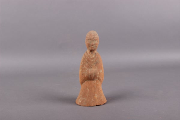 东汉红陶侍俑