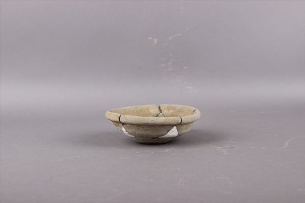 汉灰陶钵