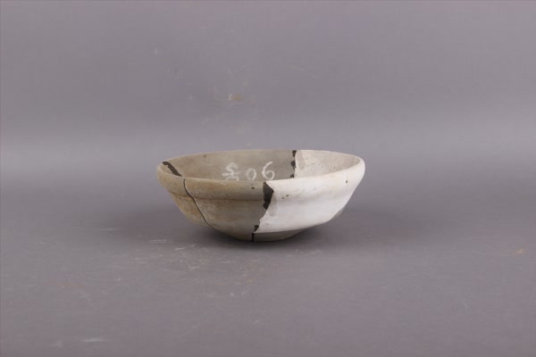 汉灰陶钵