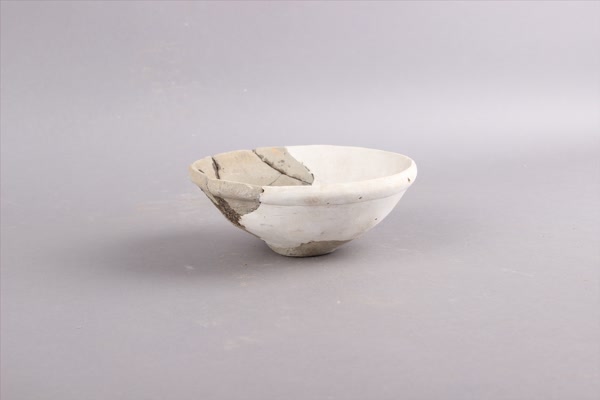汉灰陶钵