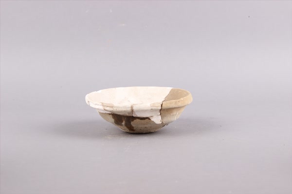 汉灰陶钵