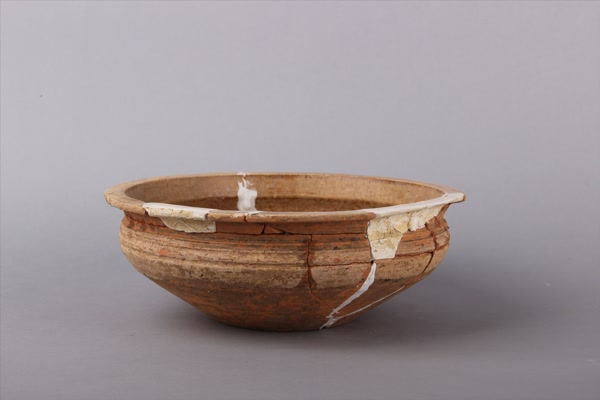 东汉釉陶盆