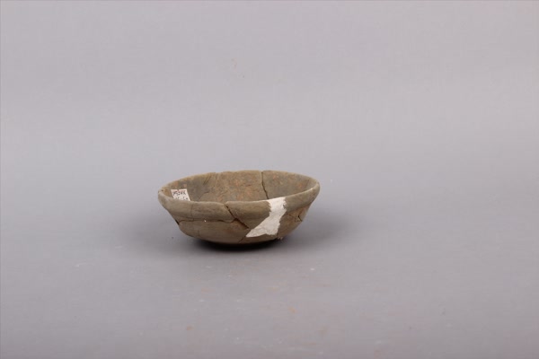 东汉灰陶钵