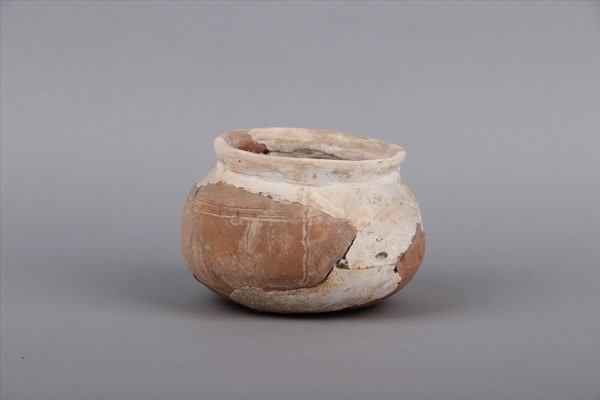 东汉红陶釜