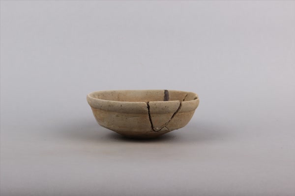 东汉灰陶钵