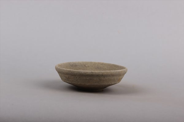 东汉灰陶钵