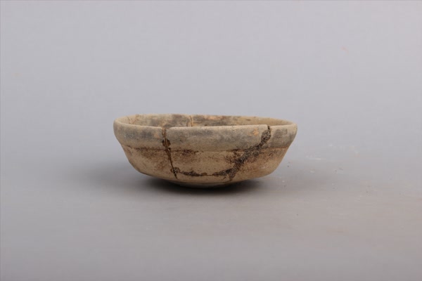 东汉灰陶钵