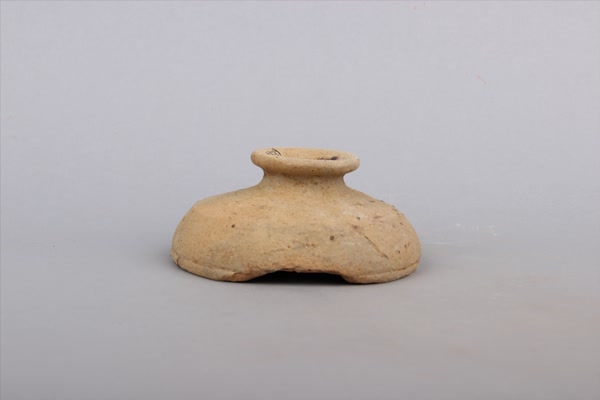 汉灰陶器盖