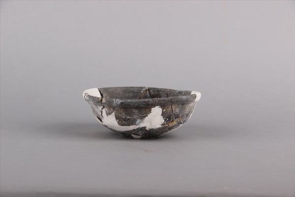 东汉黑陶钵
