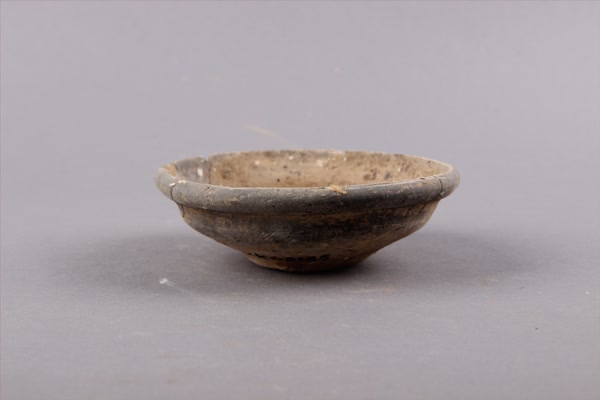 东汉灰陶钵
