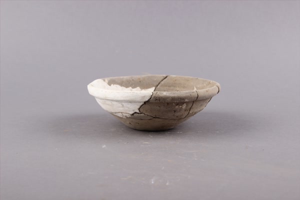 东汉灰陶钵