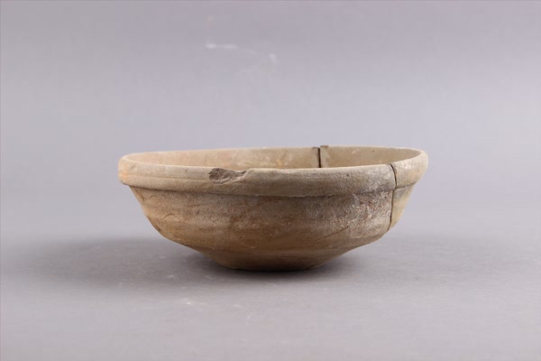 东汉灰陶钵