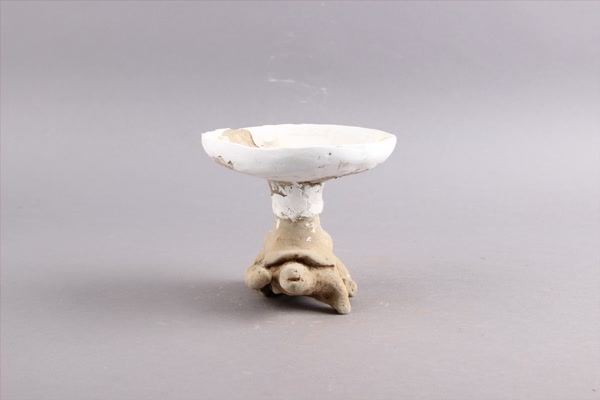 东汉龟座灰陶灯