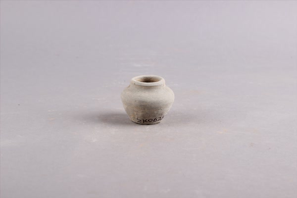 东汉灰陶小井罐