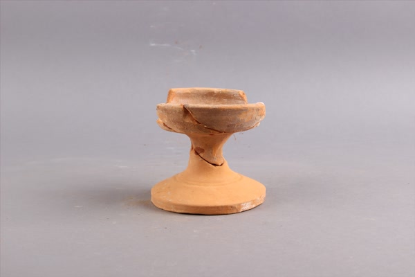 东汉釉陶灯
