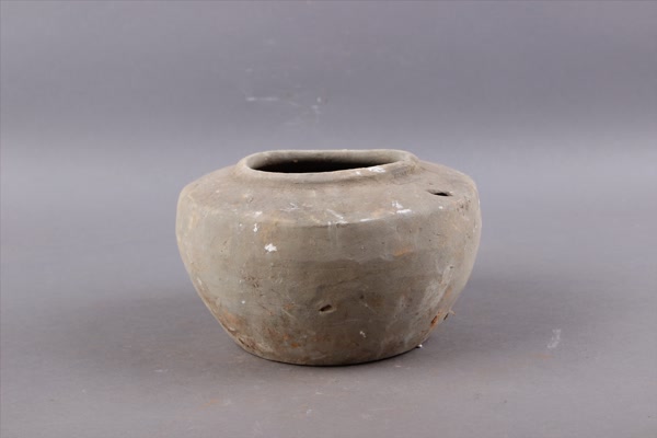 东汉灰陶罐