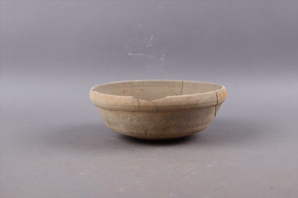 南朝灰陶钵