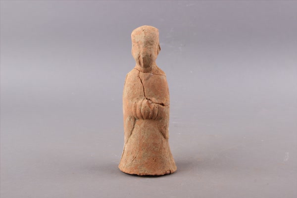 东汉红陶侍俑
