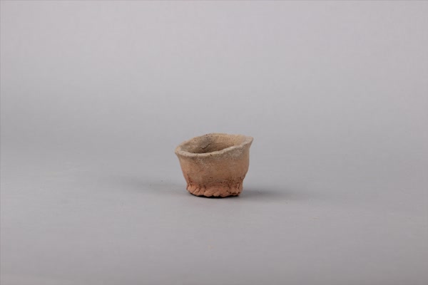 商周灰褐陶杯