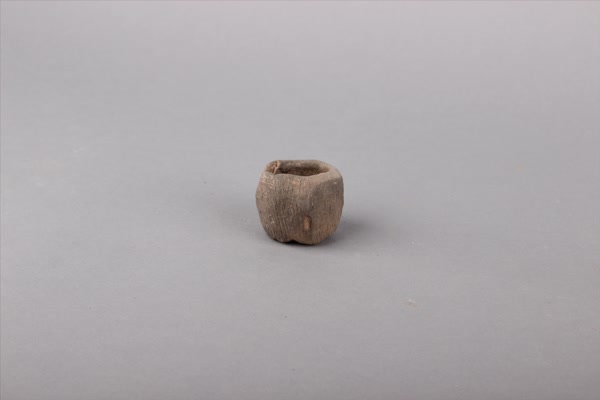 新石器时代灰陶杯