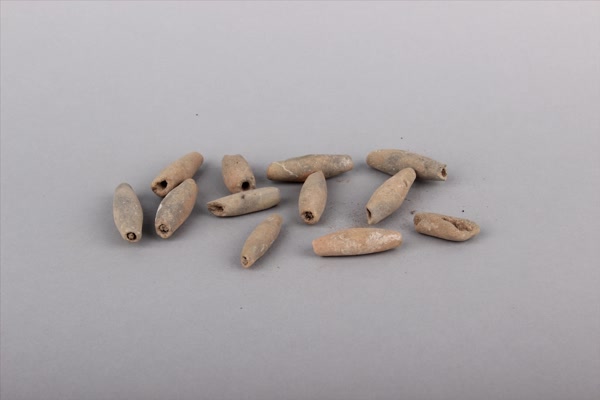 周灰陶网坠
