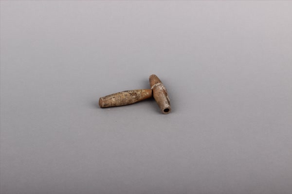 商灰褐陶网坠