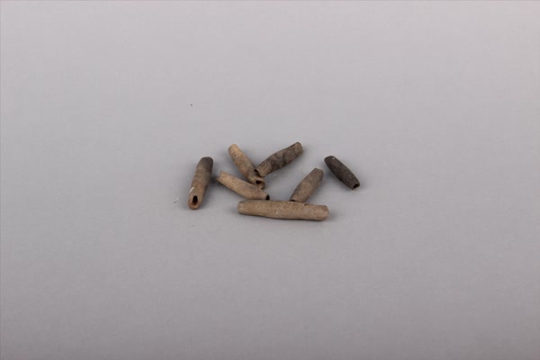 商灰陶网坠