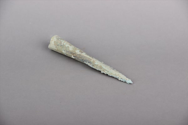 汉铜矛