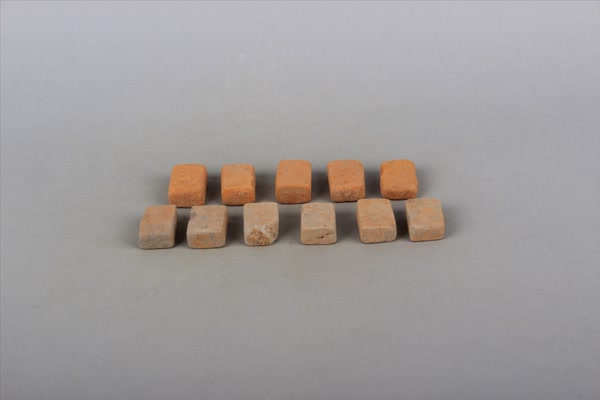 汉陶棋子